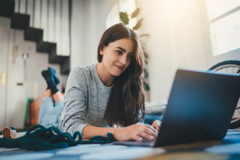 Συνεδρίες και μέσω video call για όσους είναι εκτός Θεσσαλονίκης